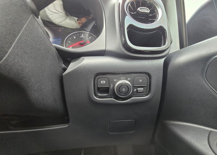 Used 1
                    MERCEDES BENZ
                     for Sale Image