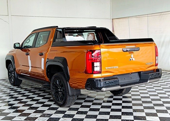 Used 1
                    MITSUBISHI
                     for Sale Image