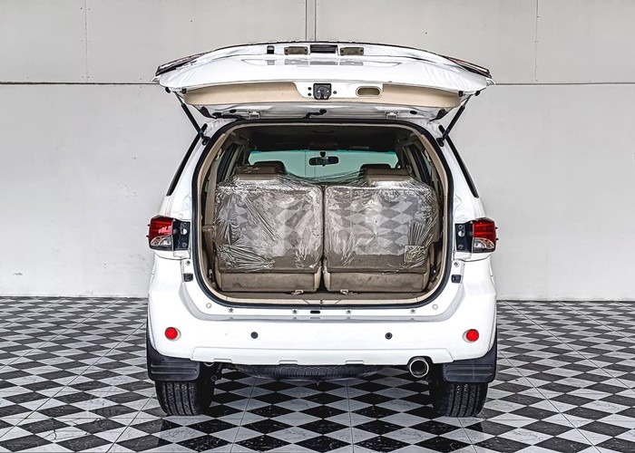 Used 5
                    TOYOTA
                     for Sale Image