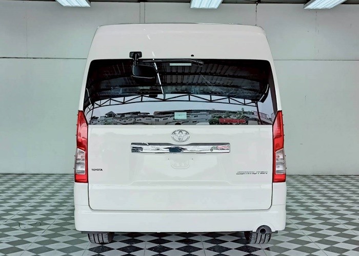 Used 12
                    TOYOTA
                     for Sale Image